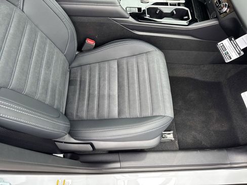 New 2026 Mitsubishi Outlander LE FWD image 25