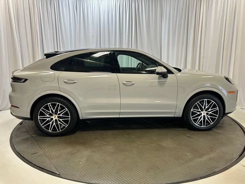 Certified 2026 Porsche Cayenne Coupe AWD/4WD image 30