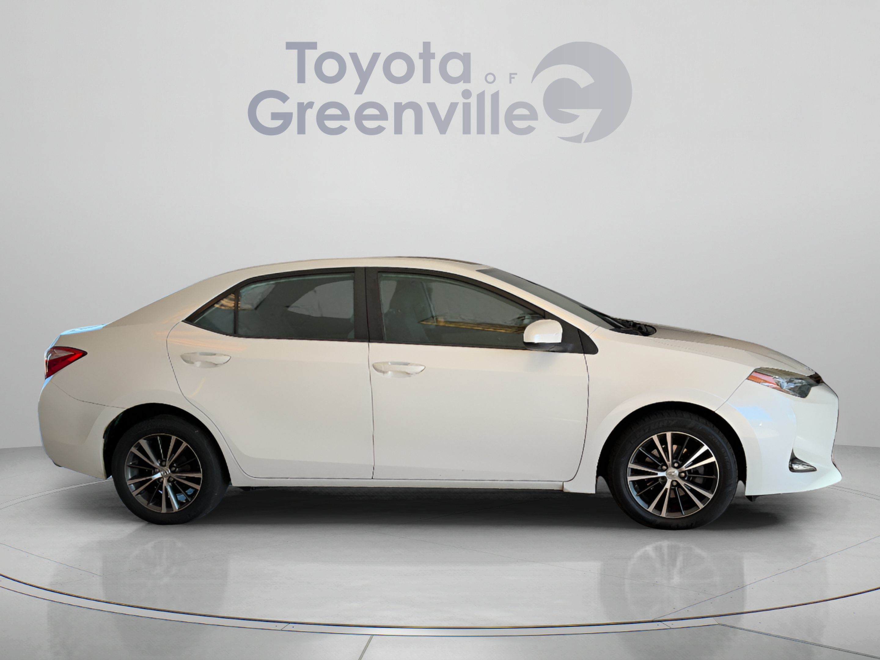 Used 2018 Toyota Corolla LE w/ LE Premium Package FWD image 7