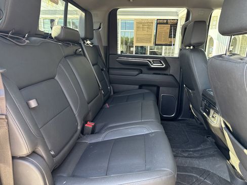 Used 2024 Chevrolet Silverado 2500 LTZ w/ LTZ Convenience Package image 29