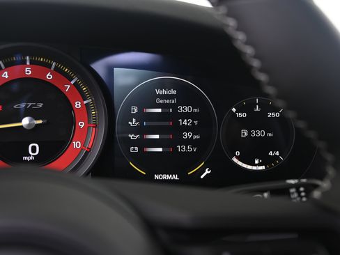 Certified 2024 Porsche 911 GT3 RWD image 35