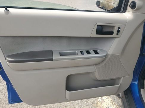 Used 2011 Ford Escape XLT w/ 201A Rapid Spec Order Code image 12
