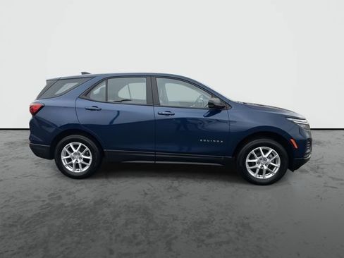 Used 2023 Chevrolet Equinox LS image 9