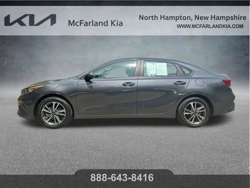 Used 2023 Kia Forte LXS FWD image 3
