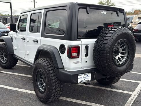 Used 2018 Jeep Wrangler Unlimited Sport S AWD/4WD image 5