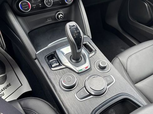 Used 2024 Alfa Romeo Stelvio Sprint image 24