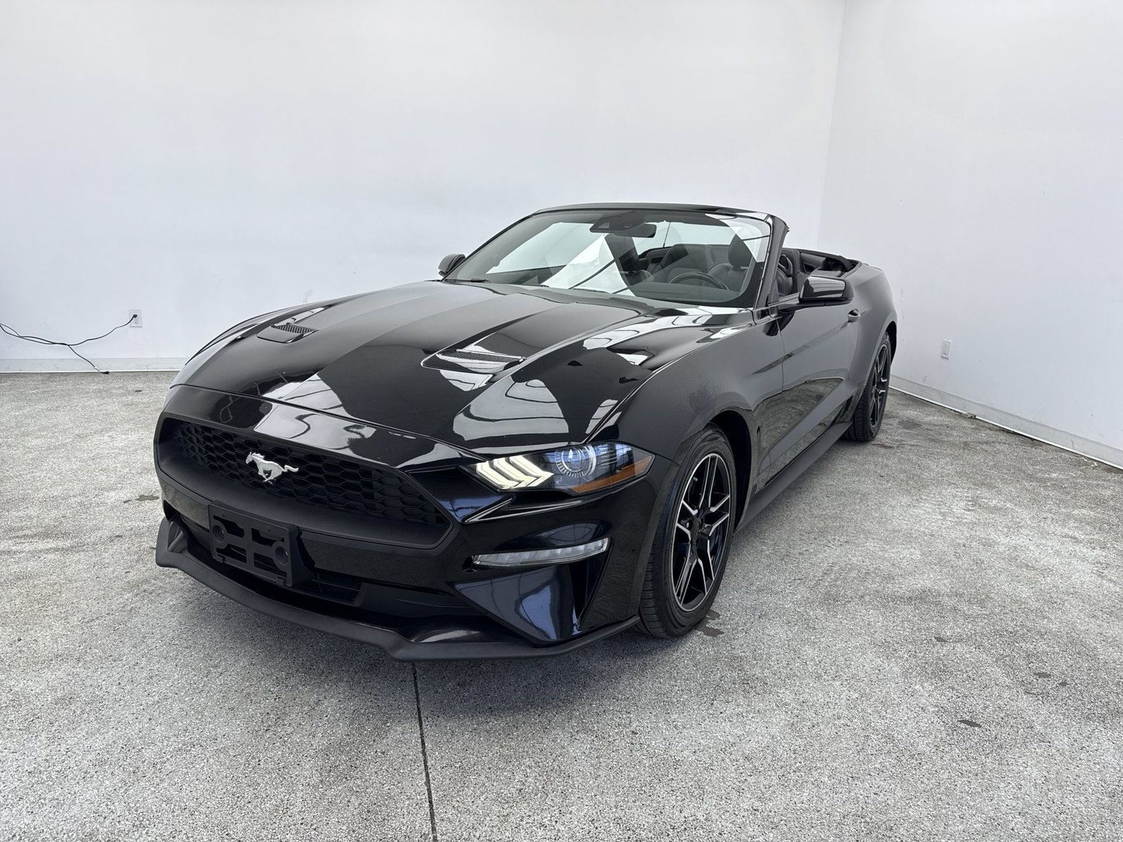 Used 2022 Ford Mustang Premium RWD image 48