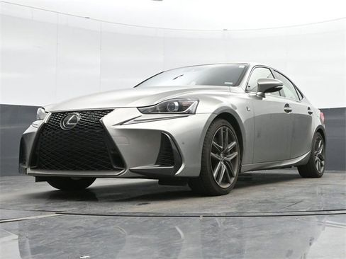 Used 2020 Lexus IS 300 F Sport w/ F Sport Package image 9