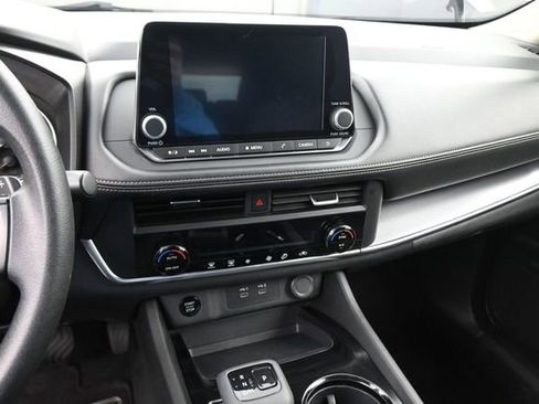 Used 2024 Nissan Rogue SV AWD/4WD image 22