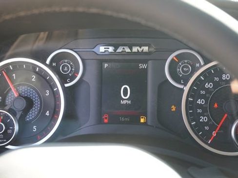 New 2026 RAM 2500 Big Horn AWD/4WD image 29
