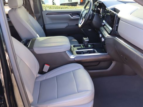 Used 2023 GMC Sierra 1500 SLT w/ SLT Premium Plus Package image 38