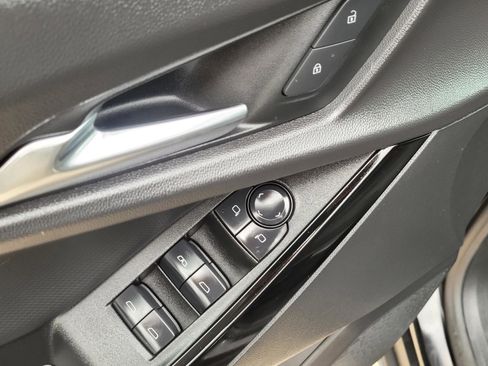Used 2025 Chevrolet Equinox LT w/ Safety and Technology Package FWD image 20
