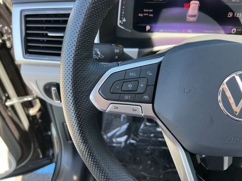 Used 2023 Volkswagen Atlas SEL Premium image 23