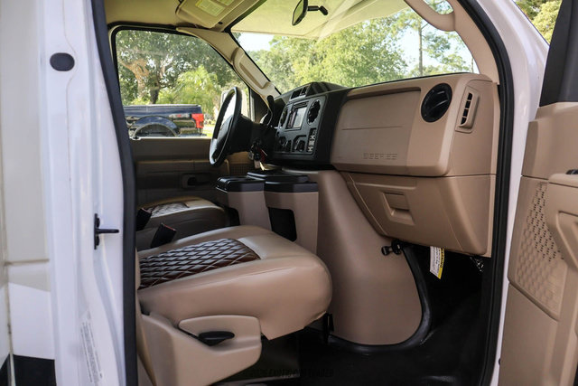 Used 2017 Ford E-450 and Econoline 450 Super Duty w/ Motorhome Prep Package RWD image 26