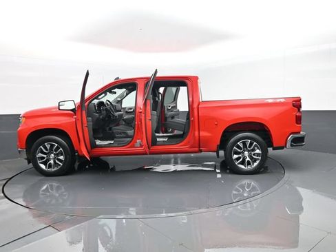 Used 2023 Chevrolet Silverado 1500 LT AWD/4WD image 30