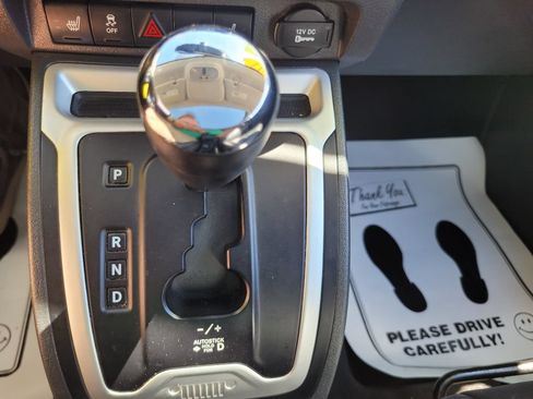 Used 2017 Jeep Compass High Altitude AWD/4WD image 29