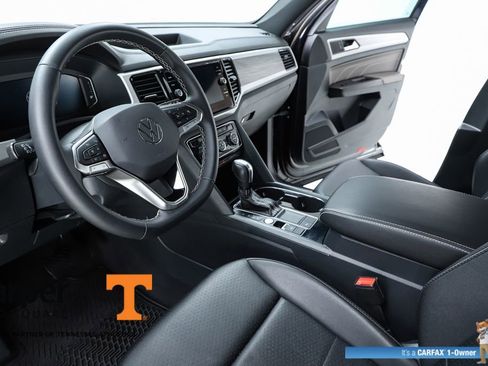 Used 2023 Volkswagen Atlas Cross Sport SE w/ Black Wheel Package FWD image 57