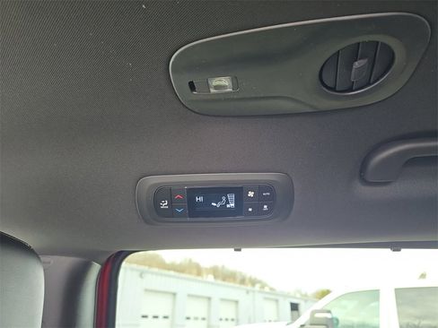 New 2026 Chrysler Pacifica Select w/ S Appearance Package image 26