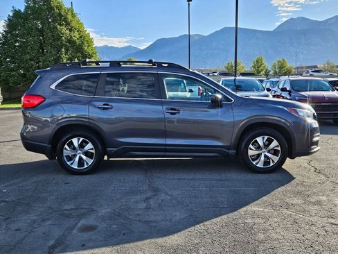 Used 2022 Subaru Ascent Premium w/ Convenience Package AWD/4WD image 2