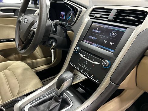Used 2014 Ford Fusion SE image 34