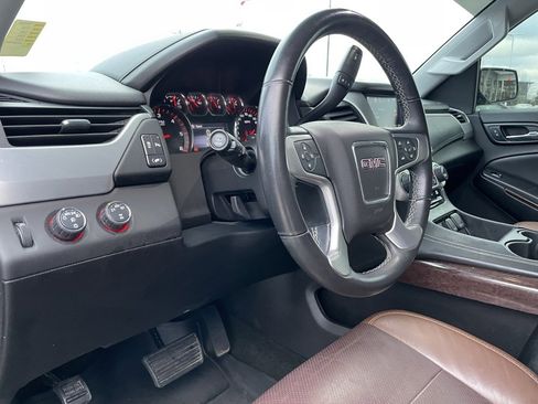 Used 2016 GMC Yukon SLE w/ Convenience Package image 9