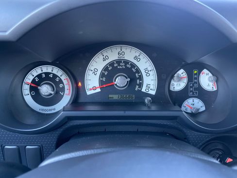 Used 2008 Toyota FJ Cruiser 4WD w/ Upgrade Pkg 2 image 11