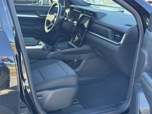 Used 2025 GMC Terrain Elevation image 17