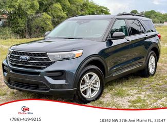 Used 2022 Ford Explorer XLT image 1