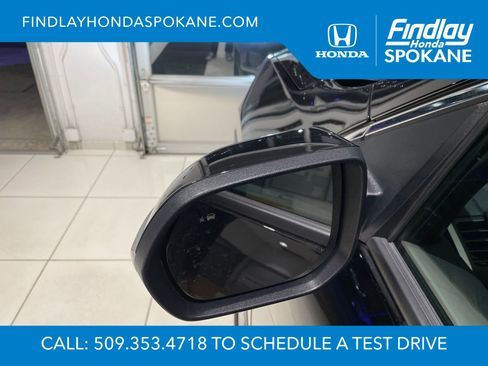 Used 2024 GMC Acadia Elevation image 3