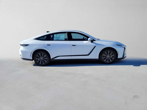 Certified 2026 Lexus ES 350e w/ Convenience Package FWD image 2