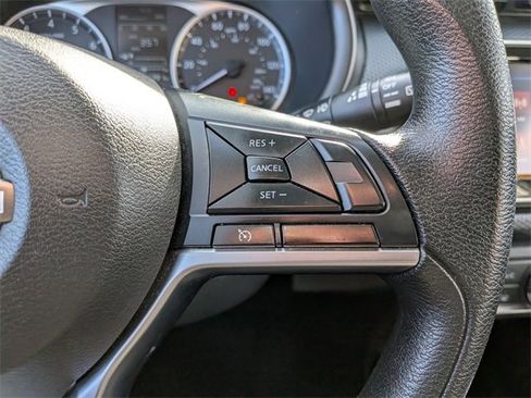 Used 2022 Nissan Kicks S image 14