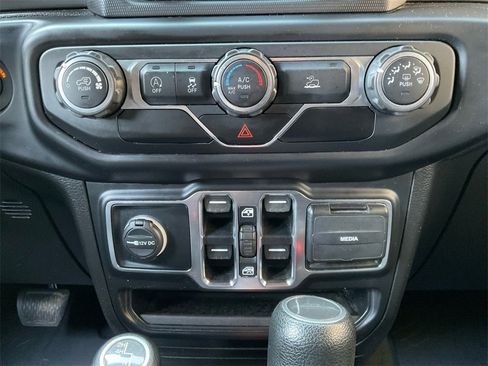 Used 2020 Jeep Gladiator Sport w/ Quick Order Package 24S image 22