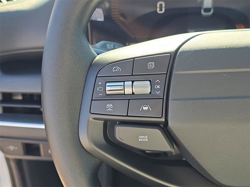 New 2025 Kia K4 LXS image 32