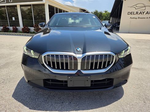 Used 2026 BMW 530i xDrive AWD/4WD image 2