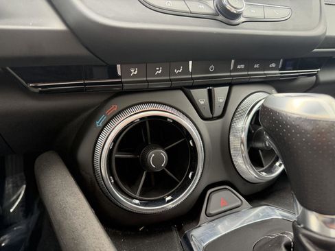 Used 2021 Chevrolet Camaro LT RWD image 18