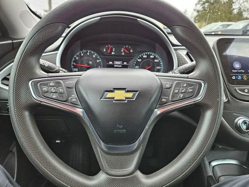 Used 2023 Chevrolet Malibu LT FWD image 26