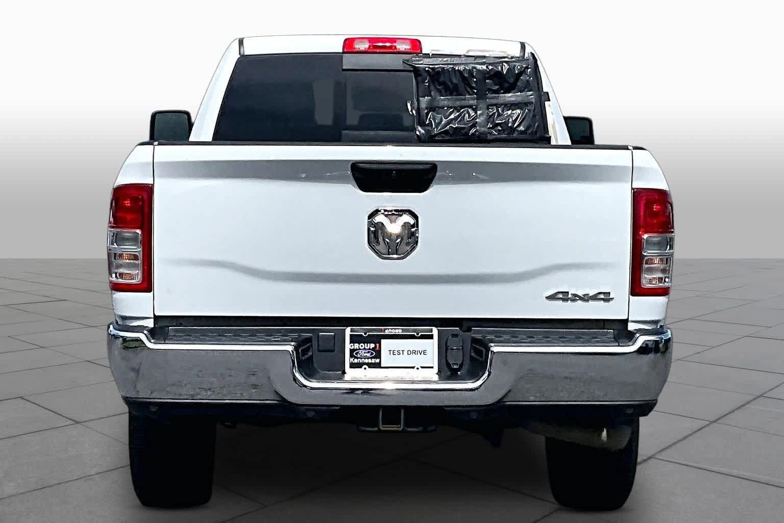 Used 2024 RAM 2500 Tradesman w/ Chrome Appearance Group AWD/4WD image 6