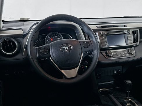 Used 2014 Toyota RAV4 XLE image 17