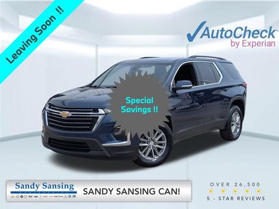 Used 2023 Chevrolet Traverse LT