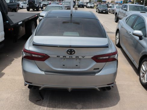 Used 2023 Toyota Camry XSE image 9