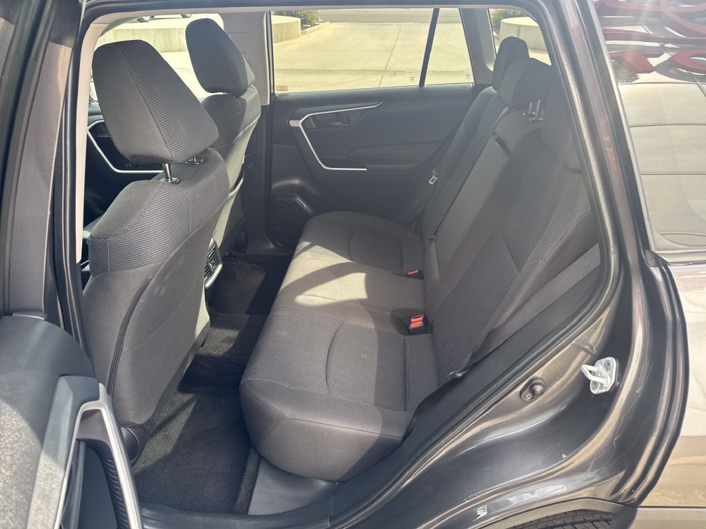 Used 2024 Toyota RAV4 LE AWD/4WD image 25