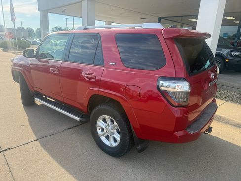 Used 2017 Toyota 4Runner SR5 Premium w/ Four Season Floor Mat Package AWD/4WD image 8