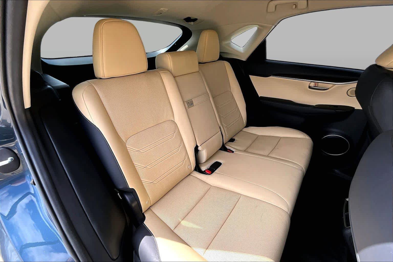 Used 2015 Lexus NX 200t FWD w/ Luxury Package image 17