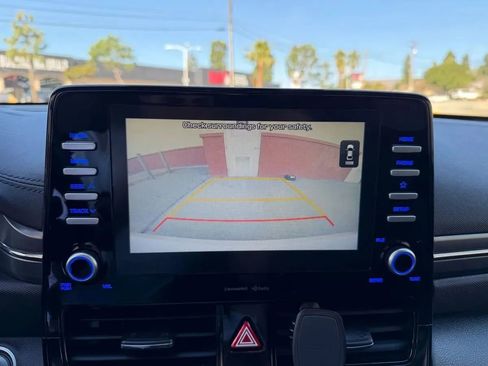 Used 2020 Hyundai Ioniq SE FWD image 18