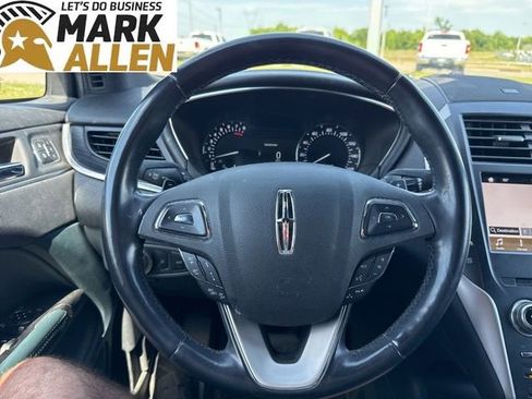 Used 2019 Lincoln MKC Reserve w/ MKC Technology Package FWD image 10