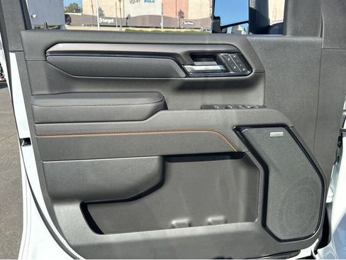 New 2026 GMC Sierra 2500 AT4 w/ AT4 Premium Plus Package image 7