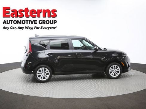 Used 2023 Kia Soul LX FWD image 42
