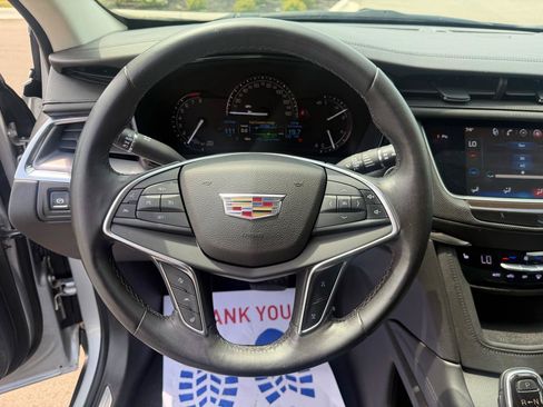 Used 2017 Cadillac XT5 Luxury w/ Driver Awareness Package AWD/4WD image 11