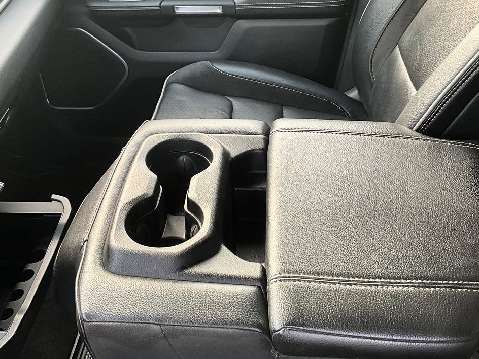 Used 2022 RAM 1500 Laramie AWD/4WD image 36