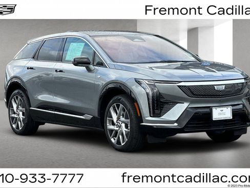 Certified 2025 Cadillac Optiq Luxury 1 image 1